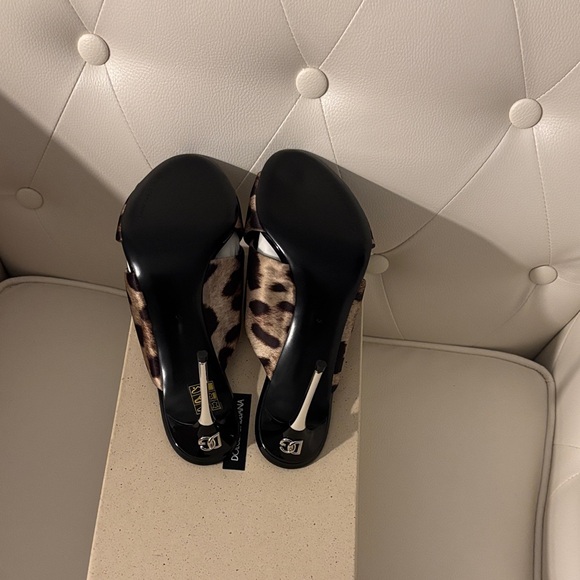 💯 Authentic Dolce & Gabbana Leopard-print satin mules, Comes with box & dust bag - Picture 5 of 17